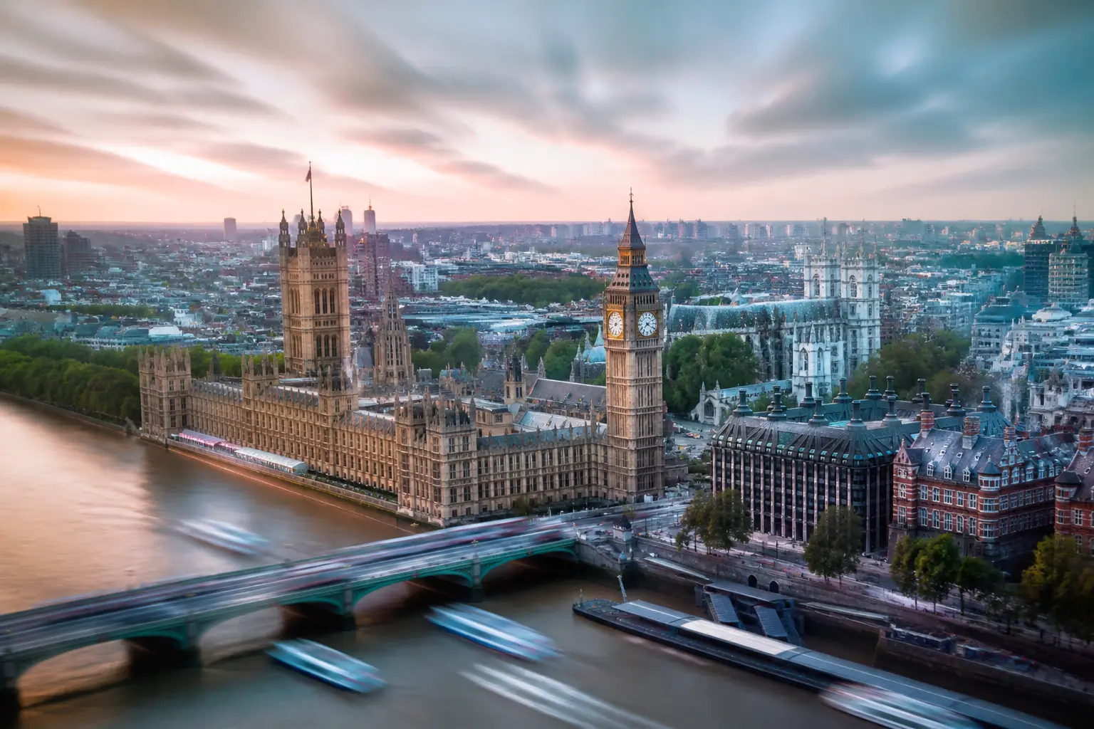 Britisches Glücksspiel vor dem Beben: Burnham und Healey sorgen für Alarmstimmung