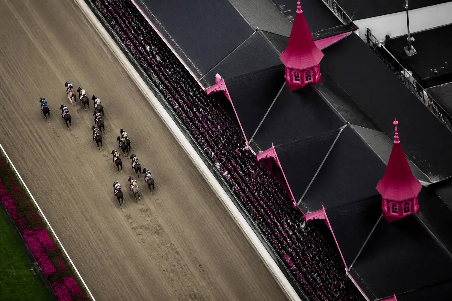 Rekordzahlen beim Kentucky Derby: Churchill Downs knackt Umsatzmarke von 980 Millionen