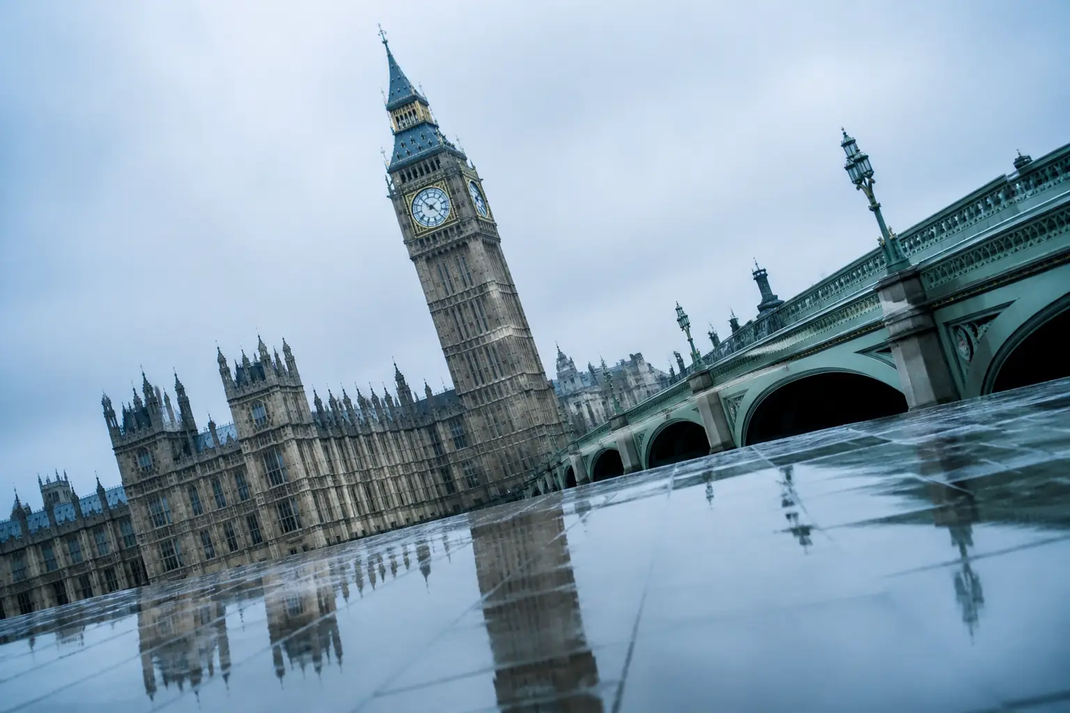 Vertrauenskrise in England: Weniger als die Hälfte vertraut der Glücksspielbranche