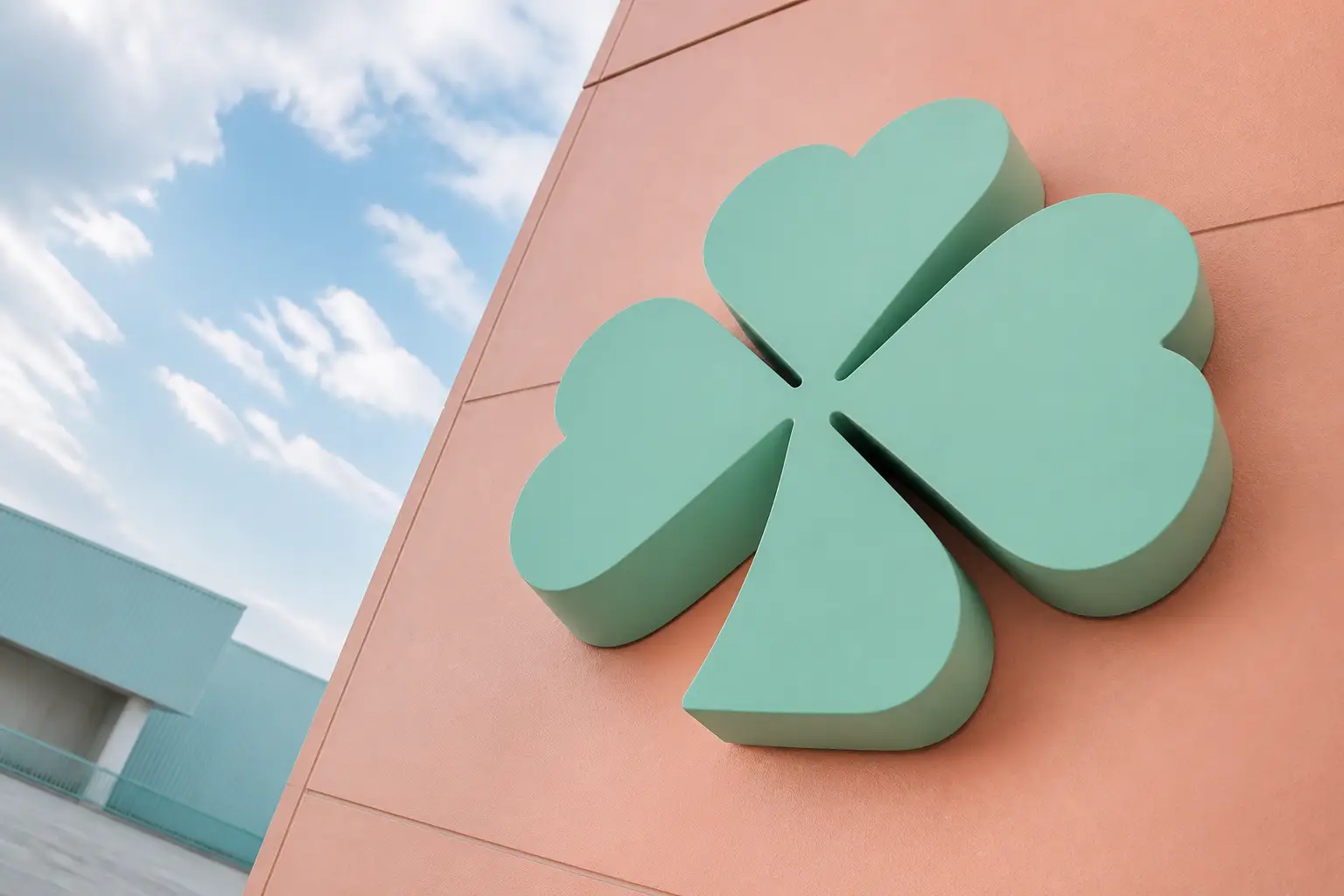 Vier Jackpots und Kleeblatt-Magie: Playson stellt neuen Slot Clover Smash vor